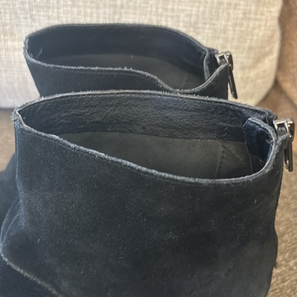 Steve Madden Black Suede Ankle Boot Chunky Heel Size 10 - Picture 6 of 12